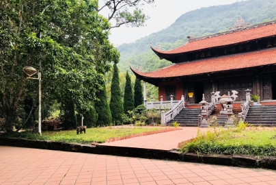 Khám phá vẻ đẹp tiên cảnh giữa chốn hạ giới Chùa Lôi Âm Quảng Ninh